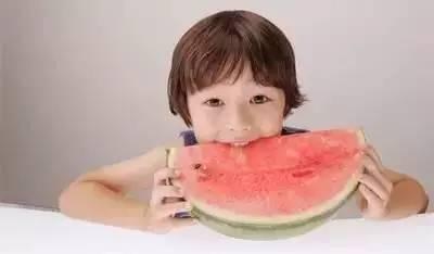 娱乐吃瓜酱假装心脏病,揭秘背后惊人真相！  第1张